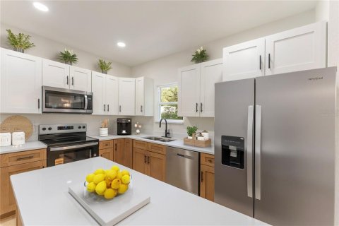 House in Gainesville, Florida 3 bedrooms, 129.04 sq.m. № 2224584 - photo 5