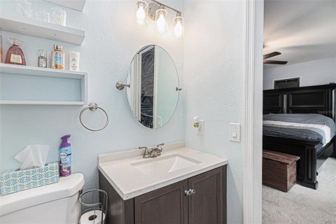 Casa en venta en New Port Richey, Florida, 4 dormitorios, 161.84 m2 № 1806803 - foto 18