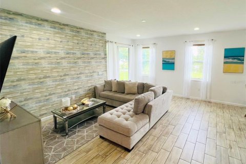 Casa en venta en Orlando, Florida, 4 dormitorios, 221.57 m2 № 1884064 - foto 12