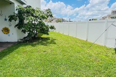 Casa en venta en Orlando, Florida, 4 dormitorios, 221.57 m2 № 1884064 - foto 4