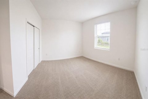 House in Kissimmee, Florida 4 bedrooms, 187.48 sq.m. № 2113845 - photo 21