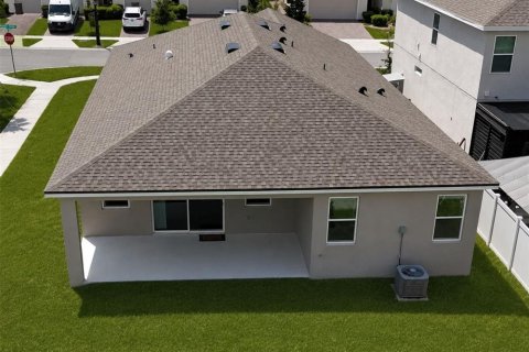 House in Kissimmee, Florida 4 bedrooms, 187.48 sq.m. № 2113845 - photo 5