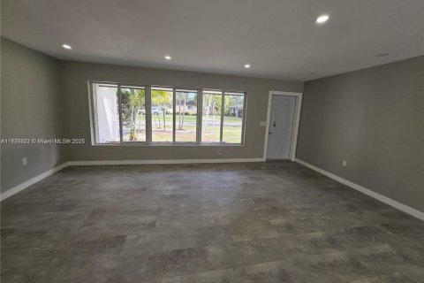 Casa en venta en Plantation, Florida, 4 dormitorios, 154.96 m2 № 1822031 - foto 28