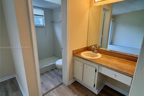 Townhouse in Margate, Florida 2 bedrooms, 117.89 sq.m. № 2008849 - photo 23