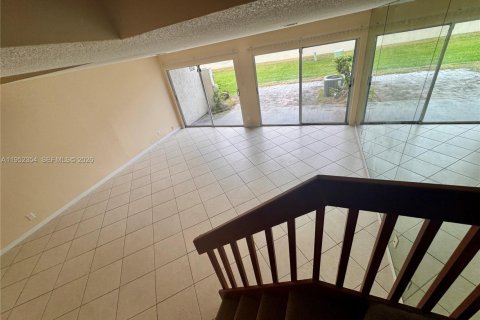 Townhouse in Margate, Florida 2 bedrooms, 117.89 sq.m. № 2008849 - photo 18