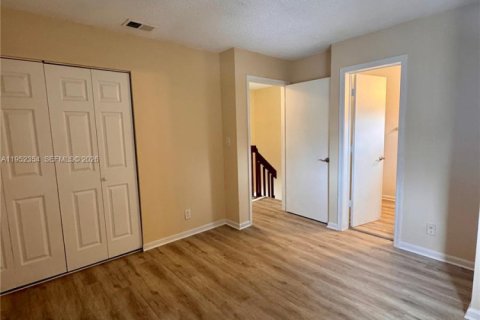 Townhouse in Margate, Florida 2 bedrooms, 117.89 sq.m. № 2008849 - photo 30