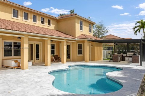 House in Weston, Florida 6 bedrooms, 446.21 sq.m. № 1686168 - photo 17