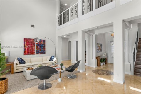 House in Weston, Florida 6 bedrooms, 446.21 sq.m. № 1686168 - photo 5