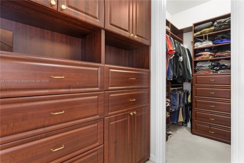 House in Weston, Florida 6 bedrooms, 446.21 sq.m. № 1686168 - photo 26