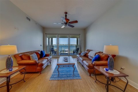 Condo in Redington Shores, Florida, 3 bedrooms  № 1657486 - photo 8