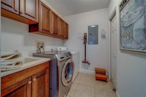 Condo in Redington Shores, Florida, 3 bedrooms  № 1657486 - photo 23