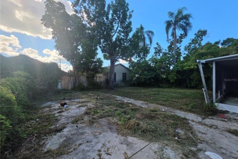 Immobilier commercial à vendre à Bradenton, Floride: 5 chambres, 143.07 m2 № 2351619 - photo 5