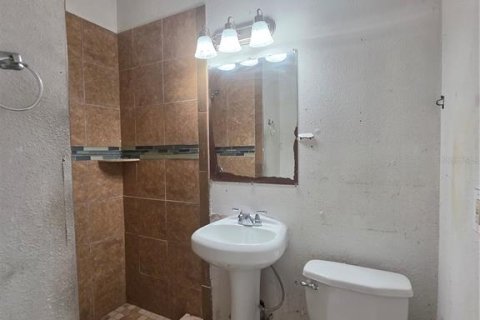 Immobilier commercial à vendre à Bradenton, Floride: 5 chambres, 143.07 m2 № 2351619 - photo 13