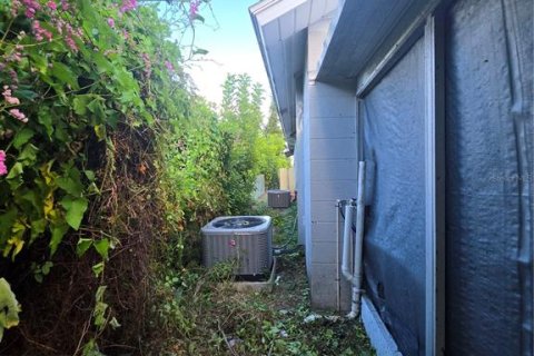 Immobilier commercial à vendre à Bradenton, Floride: 5 chambres, 143.07 m2 № 2351619 - photo 6