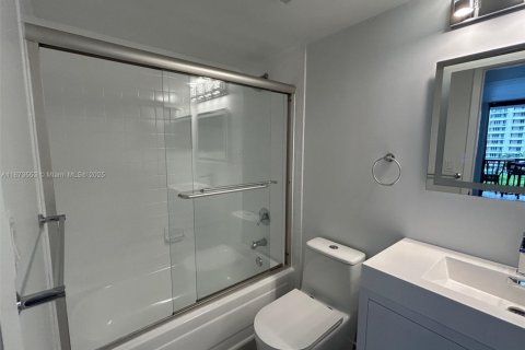 Condominio en alquiler en Miami, Florida, 1 dormitorio, 65.03 m2 № 1927481 - foto 20
