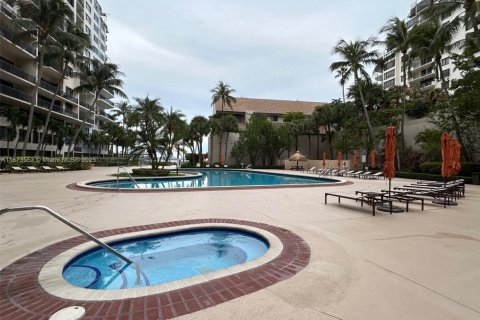 Condominio en alquiler en Miami, Florida, 1 dormitorio, 65.03 m2 № 1927481 - foto 26