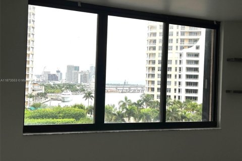 Condominio en alquiler en Miami, Florida, 1 dormitorio, 65.03 m2 № 1927481 - foto 6