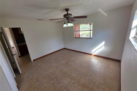 Villa ou maison à vendre à Weeki Wachee, Floride: 3 chambres, 132.94 m2 № 2430913 - photo 19