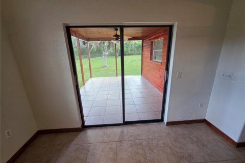 Villa ou maison à vendre à Weeki Wachee, Floride: 3 chambres, 132.94 m2 № 2430913 - photo 30