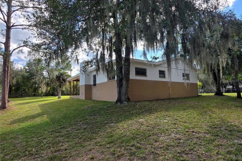 Villa ou maison à vendre à Weeki Wachee, Floride: 3 chambres, 132.94 m2 № 2430913 - photo 11