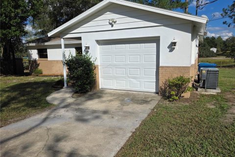 Villa ou maison à vendre à Weeki Wachee, Floride: 3 chambres, 132.94 m2 № 2430913 - photo 10