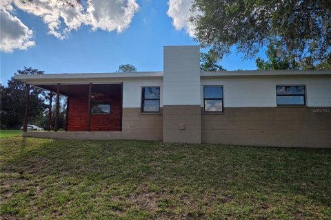 Villa ou maison à vendre à Weeki Wachee, Floride: 3 chambres, 132.94 m2 № 2430913 - photo 5