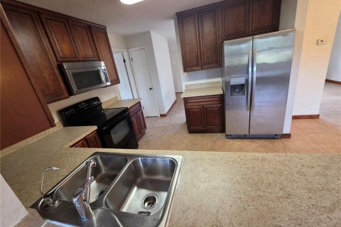 Villa ou maison à vendre à Weeki Wachee, Floride: 3 chambres, 132.94 m2 № 2430913 - photo 12