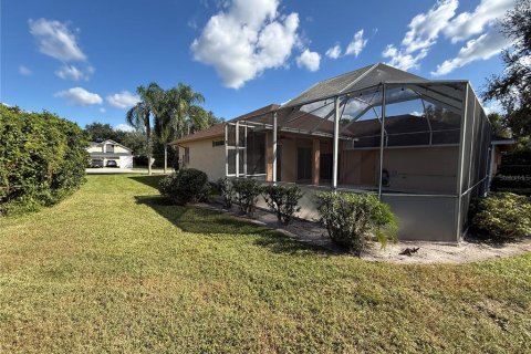 House in Land O' Lakes, Florida 4 bedrooms, 213.86 sq.m. № 2432674 - photo 24
