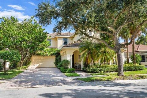 House in Jupiter, Florida 5 bedrooms, 336.49 sq.m. № 2426631