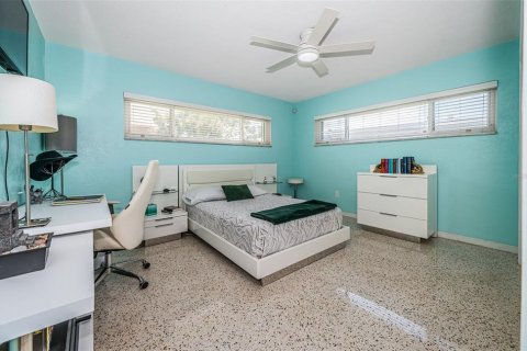 Casa en venta en Gulfport, Florida, 3 dormitorios, 213.86 m2 № 1736356 - foto 29
