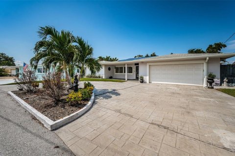 Casa en venta en Gulfport, Florida, 3 dormitorios, 213.86 m2 № 1736356 - foto 3