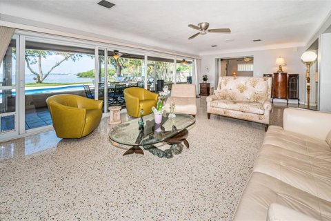 Casa en venta en Gulfport, Florida, 3 dormitorios, 213.86 m2 № 1736356 - foto 12