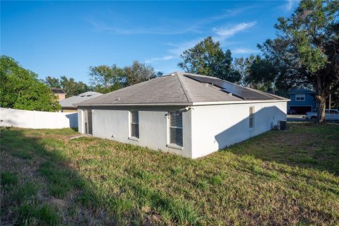 House in Clermont, Florida 3 bedrooms, 144.18 sq.m. № 2121667 - photo 4