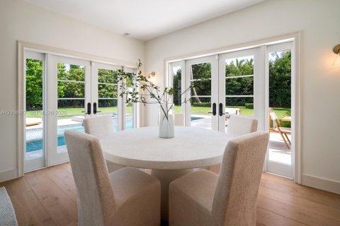 Villa ou maison à vendre à Coral Gables, Floride: 6 chambres, 401.24 m2 № 2084844 - photo 23
