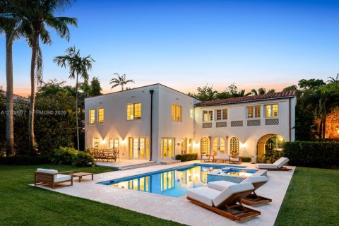 Villa ou maison à vendre à Coral Gables, Floride: 6 chambres, 401.24 m2 № 2084844 - photo 7