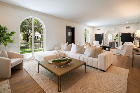 Villa ou maison à vendre à Coral Gables, Floride: 6 chambres, 401.24 m2 № 2084844 - photo 12