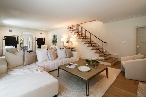 Villa ou maison à vendre à Coral Gables, Floride: 6 chambres, 401.24 m2 № 2084844 - photo 10