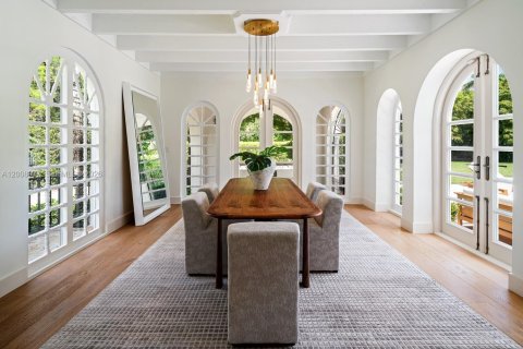 Villa ou maison à vendre à Coral Gables, Floride: 6 chambres, 401.24 m2 № 2084844 - photo 18