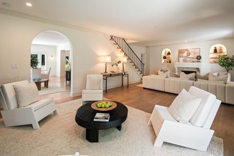 Villa ou maison à vendre à Coral Gables, Floride: 6 chambres, 401.24 m2 № 2084844 - photo 16
