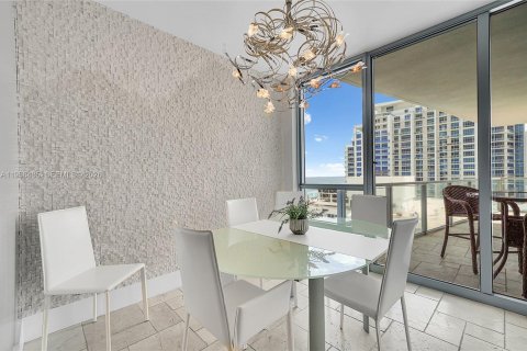 Купить кондоминиум в Холливуд, Флорида 3 спальни, 214.42м2, № 2020340 - фото 18