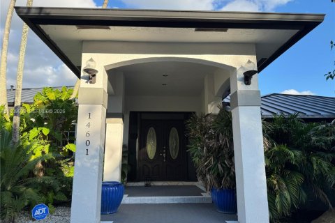 Villa ou maison à vendre à Miami, Floride: 5 chambres № 1997477 - photo 3