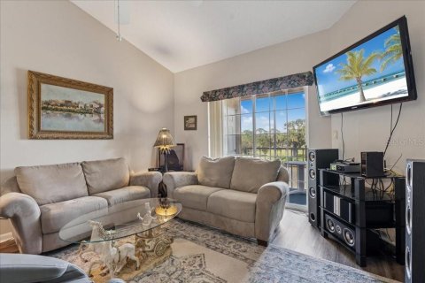Condo in Palm Coast, Florida, 2 bedrooms  № 1740548 - photo 7