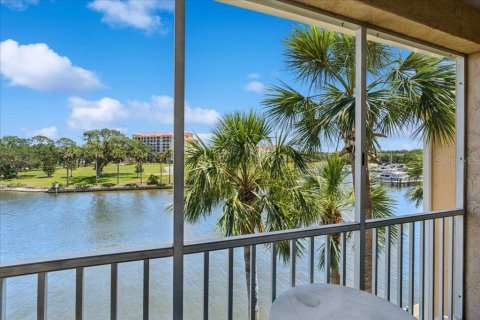Condo in Palm Coast, Florida, 2 bedrooms  № 1740548 - photo 16