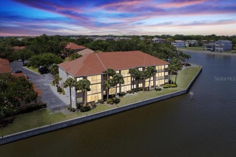 Condo in Palm Coast, Florida, 2 bedrooms  № 1740548 - photo 13