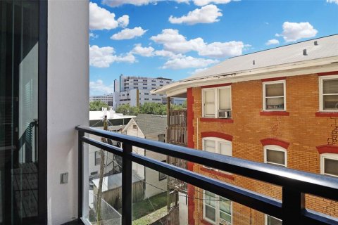Condo in Saint Petersburg, Florida, 2 bedrooms  № 1773883 - photo 29