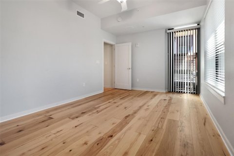 Condo in Saint Petersburg, Florida, 2 bedrooms  № 1773883 - photo 15