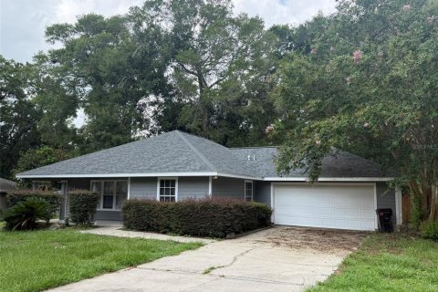 House in Gainesville, Florida 4 bedrooms, 139.17 sq.m. № 2317317