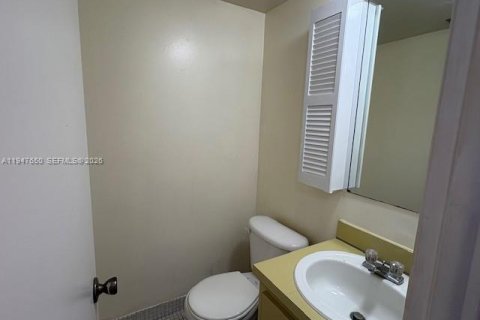 Снять в аренду кондоминиум в Майами, Флорида 1 спальня, 75.16м2, № 2003926 - фото 10