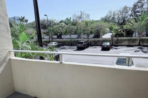 Снять в аренду кондоминиум в Майами, Флорида 1 спальня, 75.16м2, № 2003926 - фото 6