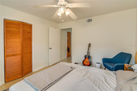 Condo in Tampa, Florida, 2 bedrooms  № 1681747 - photo 11